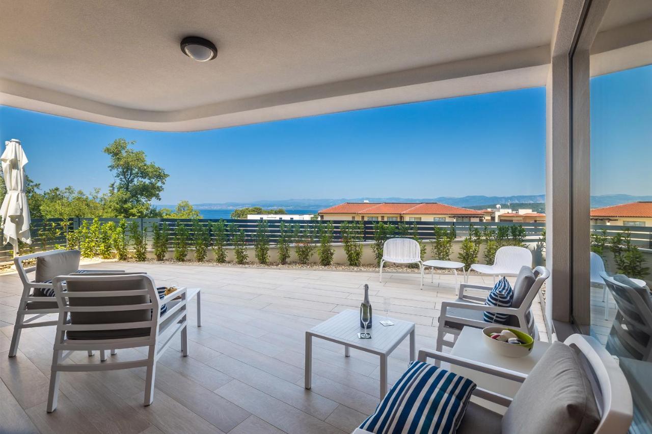 Villa Poseidon Rova ***** Malinska Esterno foto