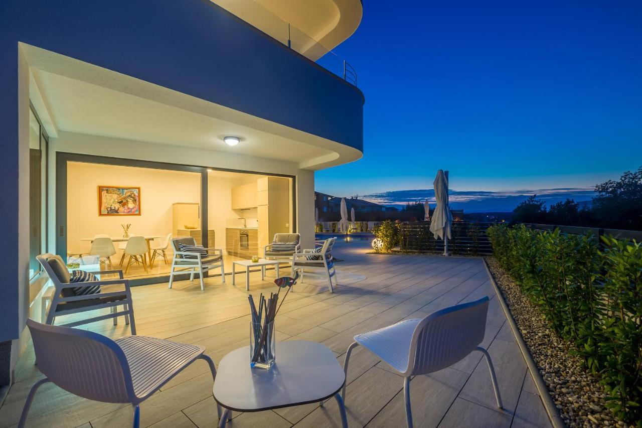 Villa Poseidon Rova ***** Malinska Esterno foto