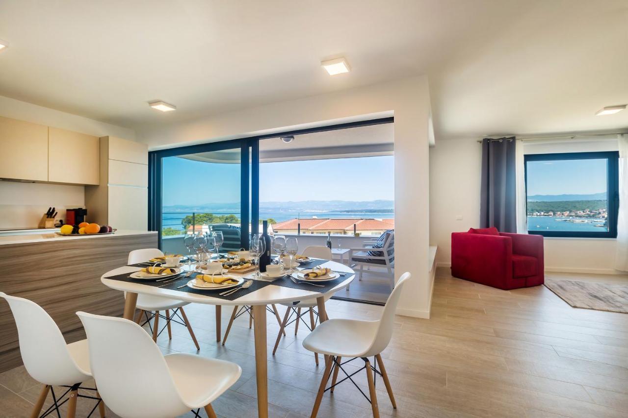 Villa Poseidon Rova ***** Malinska Esterno foto