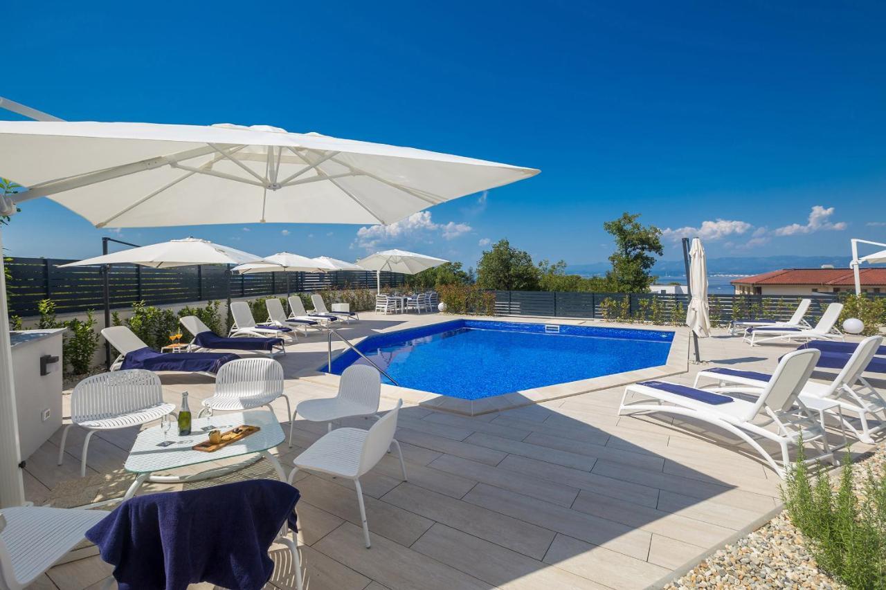 Villa Poseidon Rova ***** Malinska Esterno foto